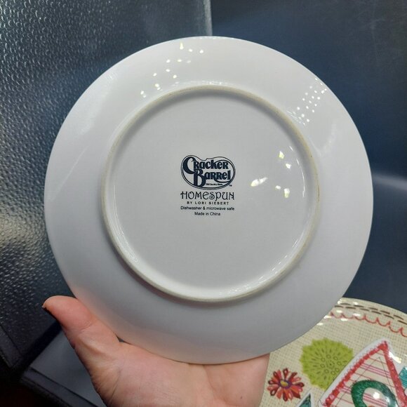 2 Cracker Barrel Homespun Lori Siebert 8" Salad Plates Christmas Heart & House - Picture 5 of 6